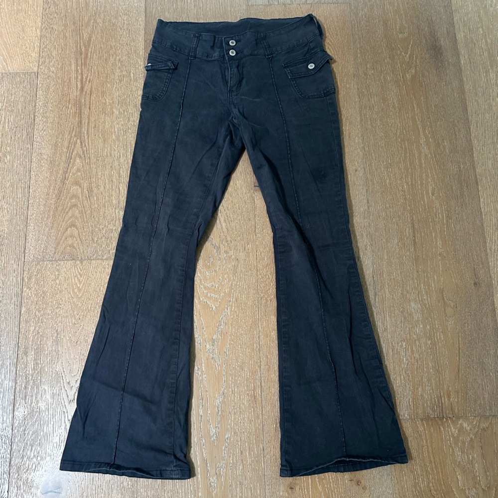 Brandy Melville low rise blue pants